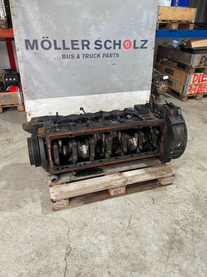 MAN Motor MAN Lions City D2066 LUH 52 Euro 6 Block D 2066 Motorblock Kurbelwelle - Motor och reservdelar för Buss: bild 1 MAN Motor MAN Lions City D2066 LUH 52 Euro 6 Block D 2066 Motorblock Kurbelwelle - Motor och reservdelar för Buss: bild 1