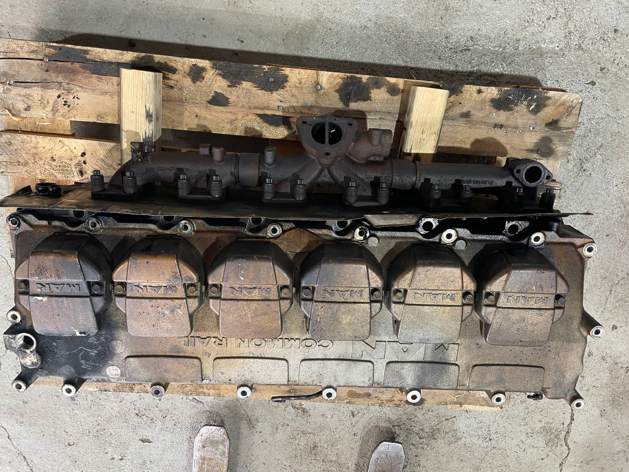 MAN Motor MAN Lions City D2066 LUH 52 Zylinderkopf Nockenwelle - Huvudenhet för Buss: bild 5 MAN Motor MAN Lions City D2066 LUH 52 Zylinderkopf Nockenwelle - Huvudenhet för Buss: bild 5
