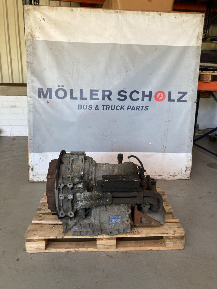 ZF Getriebe ZF 6HP 504 C 6HP504C 4182004003 MAN 81.33001-6660 81330016660 - Transmission för Buss: bild 1 ZF Getriebe ZF 6HP 504 C 6HP504C 4182004003 MAN 81.33001-6660 81330016660 - Transmission för Buss: bild 1