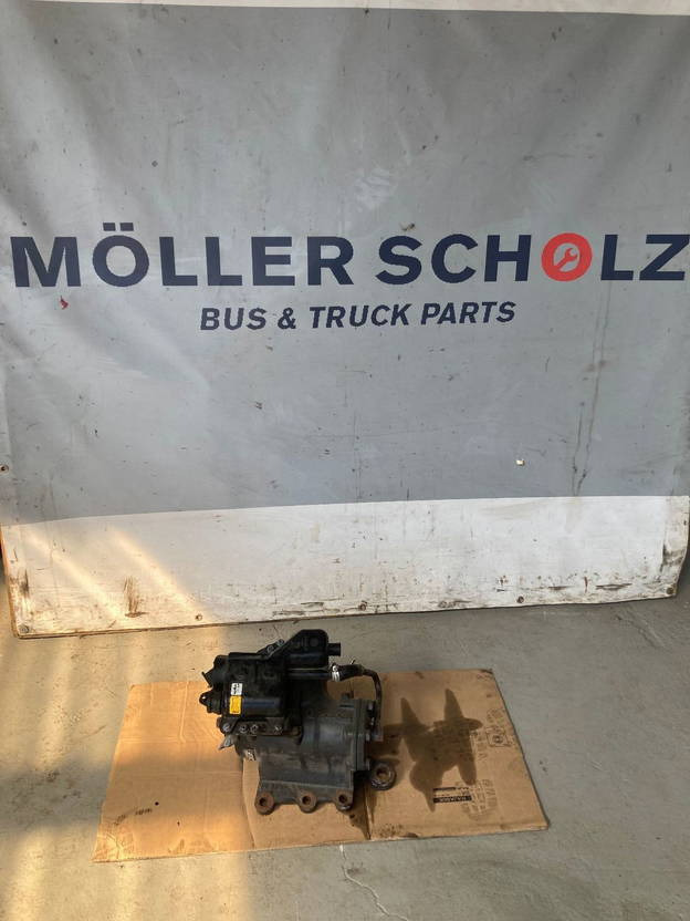 ZF Lenkung Lenkgetriebe Scania 1353044, 575014, 8098955326, 98359 - Styrväxel för Lastbil: bild 1 ZF Lenkung Lenkgetriebe Scania 1353044, 575014, 8098955326, 98359 - Styrväxel för Lastbil: bild 1