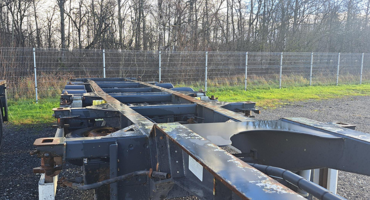 RENDERS EURO 922 - Containerbil/ Växelflak semitrailer: bild 5 RENDERS EURO 922 - Containerbil/ Växelflak semitrailer: bild 5