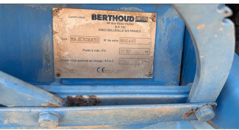 BERTHOUD MAJOR 32 - Bogserad spruta: bild 4 BERTHOUD MAJOR 32 - Bogserad spruta: bild 4