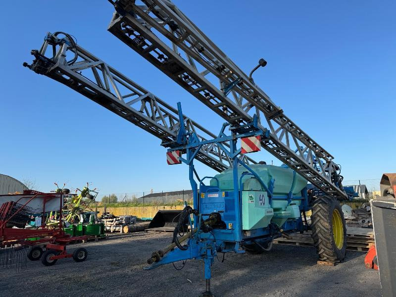 BERTHOUD MAXXOR 40 - Bogserad spruta: bild 1 BERTHOUD MAXXOR 40 - Bogserad spruta: bild 1