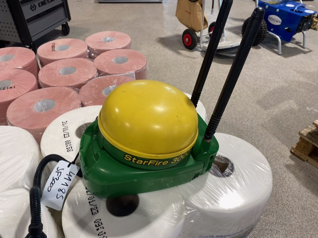 JOHN DEERE SF3000 - Navigationssystem för Lantbruksmaskiner: bild 1 JOHN DEERE SF3000 - Navigationssystem för Lantbruksmaskiner: bild 1