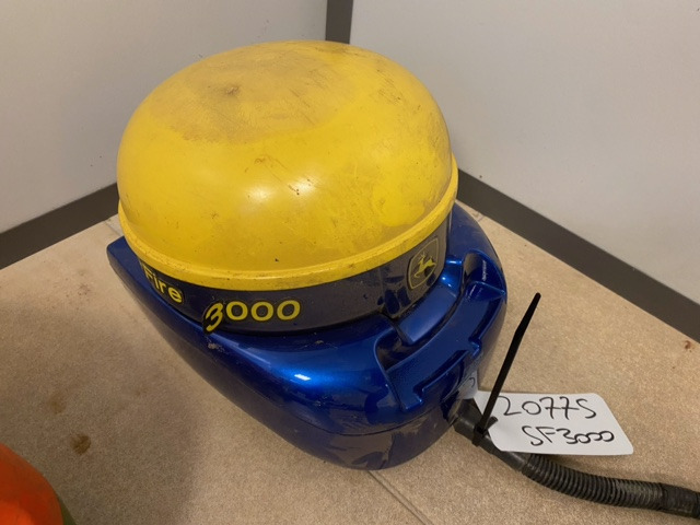 JOHN DEERE SF3000 - Navigationssystem för Lantbruksmaskiner: bild 1 JOHN DEERE SF3000 - Navigationssystem för Lantbruksmaskiner: bild 1