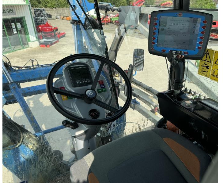 MATROT XENON 4300 - Självgående spruta: bild 2 MATROT XENON 4300 - Självgående spruta: bild 2