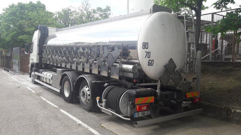 Volvo FM12 450 - Tankbil: bild 2 Volvo FM12 450 - Tankbil: bild 2