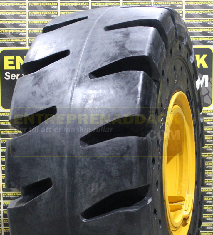 Complete solid wheels 26.5-25 on rims for Volvo L110/L120E - Hjullastare: bild 1 Complete solid wheels 26.5-25 on rims for Volvo L110/L120E - Hjullastare: bild 1