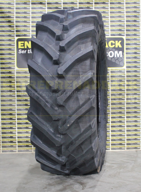 Trelleborg TM 800 600/65R38: Radial Tires for Modern Agricultural Tractors - Däck för Traktor: bild 2 Trelleborg TM 800 600/65R38: Radial Tires for Modern Agricultural Tractors - Däck för Traktor: bild 2