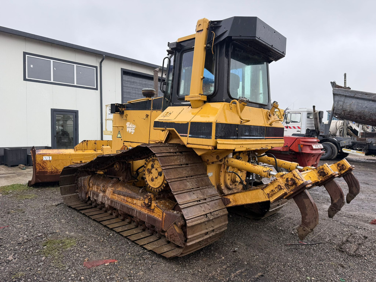 BULLDOZER CATERPILLAR D5 - Bulldozer: bild 4 BULLDOZER CATERPILLAR D5 - Bulldozer: bild 4