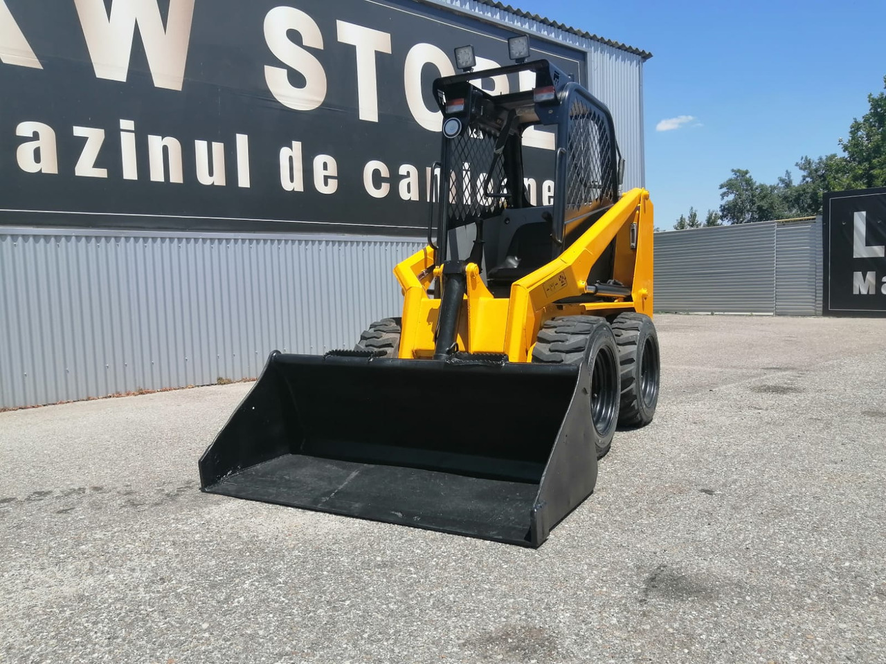 Bobcat SKID TYRE FRONT LOADER RAM ITALY - Kompaktlastare/ Slirstyrda lastare: bild 1 Bobcat SKID TYRE FRONT LOADER RAM ITALY - Kompaktlastare/ Slirstyrda lastare: bild 1