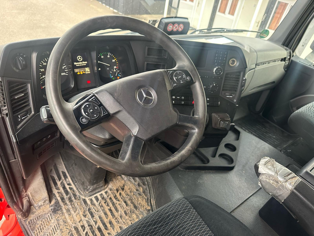 MERCEDES-BENZ ANTOS Tractor head - Dragbil: bild 3 MERCEDES-BENZ ANTOS Tractor head - Dragbil: bild 3