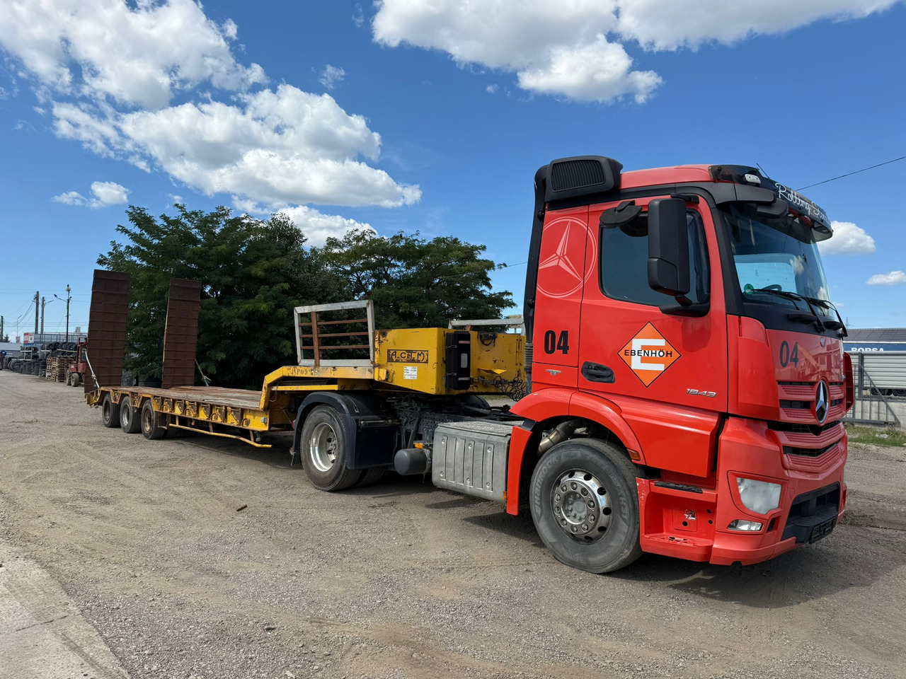 Mercedes-Benz Actros and Trailer ACTM Assembly - Dragbil, Låg lastare semitrailer: bild 1 Mercedes-Benz Actros and Trailer ACTM Assembly - Dragbil, Låg lastare semitrailer: bild 1