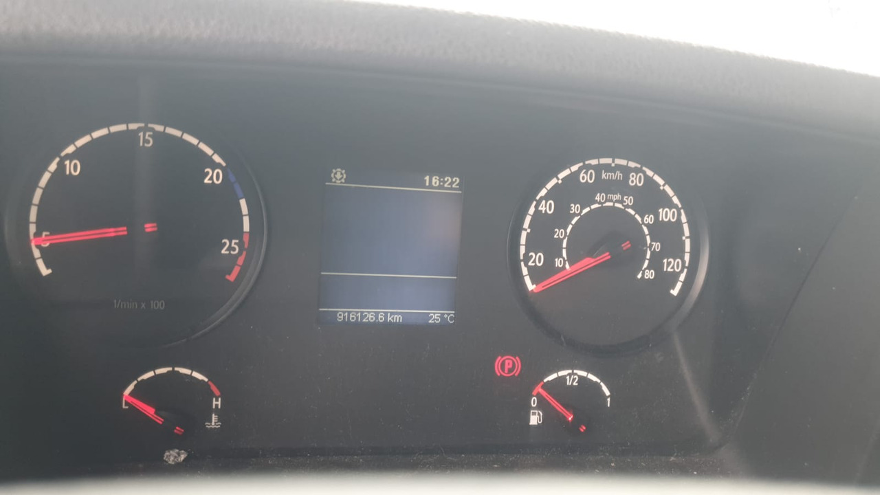 Dragbil Scania R 440: bild 8