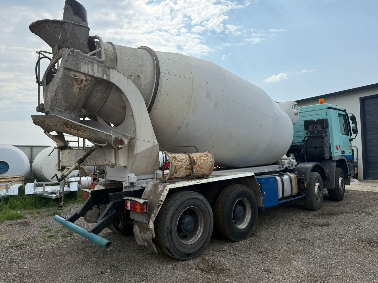 MERCEDES BENZ 3241 CONCRETE MIXER - Betongbil: bild 5 MERCEDES BENZ 3241 CONCRETE MIXER - Betongbil: bild 5