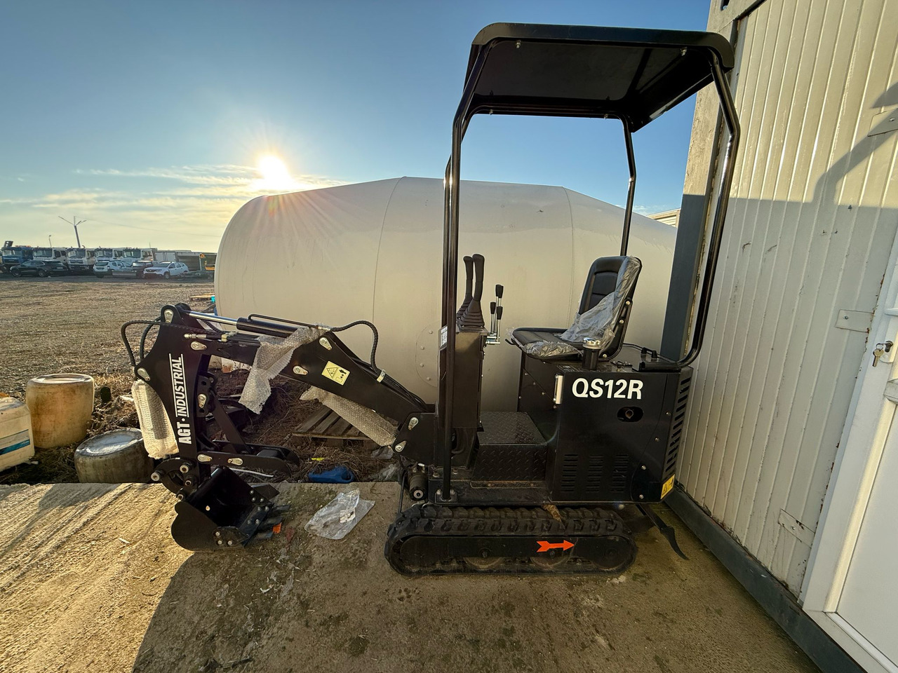 MINIEXCAVATOR JPC H10 - Minigrävmaskin: bild 3 MINIEXCAVATOR JPC H10 - Minigrävmaskin: bild 3