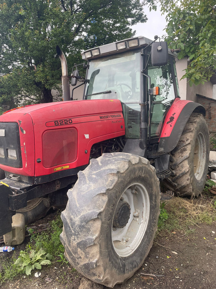Massey Ferguson 8220 Tractor - Traktor: bild 5 Massey Ferguson 8220 Tractor - Traktor: bild 5