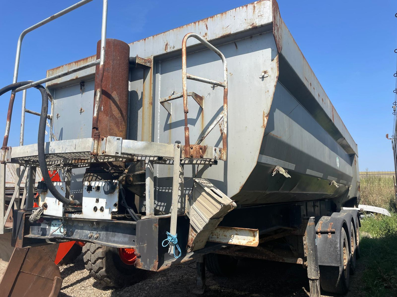 NPF-POTSDAM SKS 27 Tipper Semi-trailer - Tippbil semitrailer: bild 4 NPF-POTSDAM SKS 27 Tipper Semi-trailer - Tippbil semitrailer: bild 4