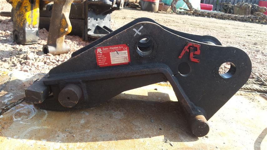 Pladdef HIT ZX5GU Quick coupler CW 10 - Redskapsfäste: bild 1 Pladdef HIT ZX5GU Quick coupler CW 10 - Redskapsfäste: bild 1