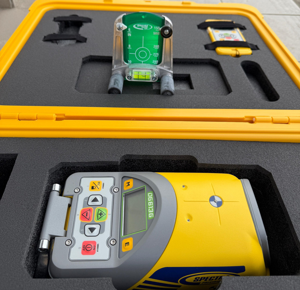 Spectra DG613G Green Beam Dialgrade Pipe Laser - Entreprenadutrustning: bild 1 Spectra DG613G Green Beam Dialgrade Pipe Laser - Entreprenadutrustning: bild 1