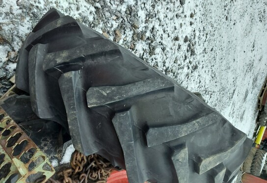 14.9R28 rengas - Valtra - Däck för Traktor: bild 3 14.9R28 rengas - Valtra - Däck för Traktor: bild 3