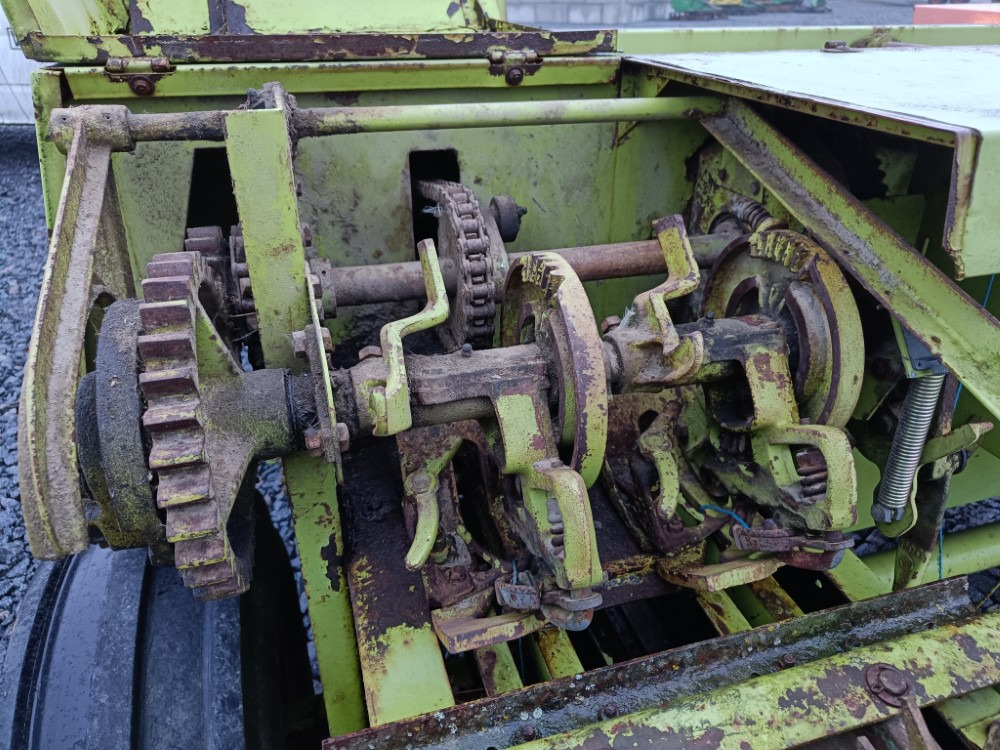 CLAAS Markant 50 sitoja - Fyrkantspress: bild 1 CLAAS Markant 50 sitoja - Fyrkantspress: bild 1