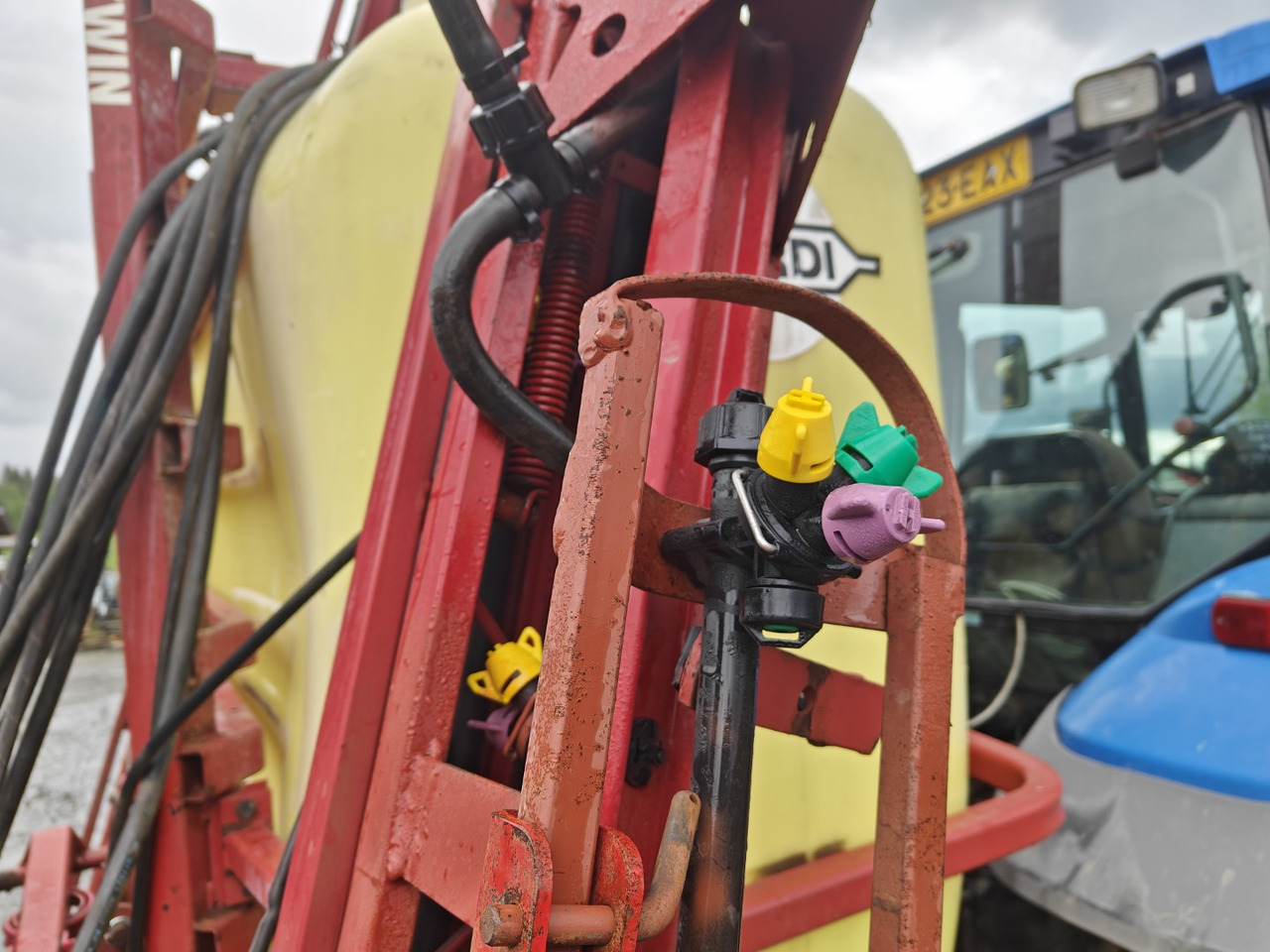 HARDI Hardi Master 1200L - 15-18m - Katsastettu - Kasvinsuojeluruisku - Traktorburen spruta: bild 4 HARDI Hardi Master 1200L - 15-18m - Katsastettu - Kasvinsuojeluruisku - Traktorburen spruta: bild 4