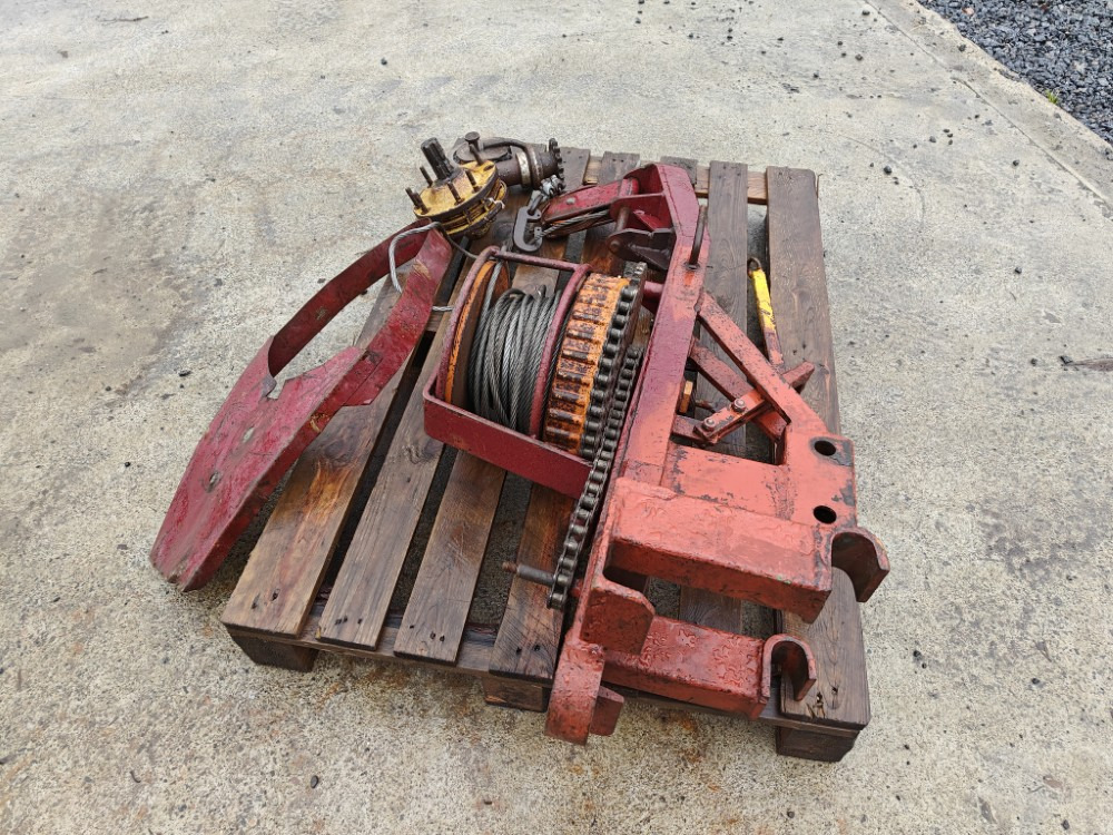 Remet Traktorivinssi - korjattavaksi - Vedklyv: bild 2 Remet Traktorivinssi - korjattavaksi - Vedklyv: bild 2