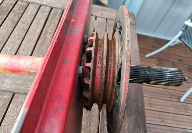 Massey Ferguson 16 pääakseli puimuriin - Reservdelar för Skördetröska: bild 5 Massey Ferguson 16 pääakseli puimuriin - Reservdelar för Skördetröska: bild 5