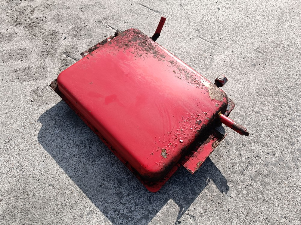 Sampo 410 hydrauliikkaöljysäiliö - Hydrauliktank för Skördetröska: bild 2 Sampo 410 hydrauliikkaöljysäiliö - Hydrauliktank för Skördetröska: bild 2