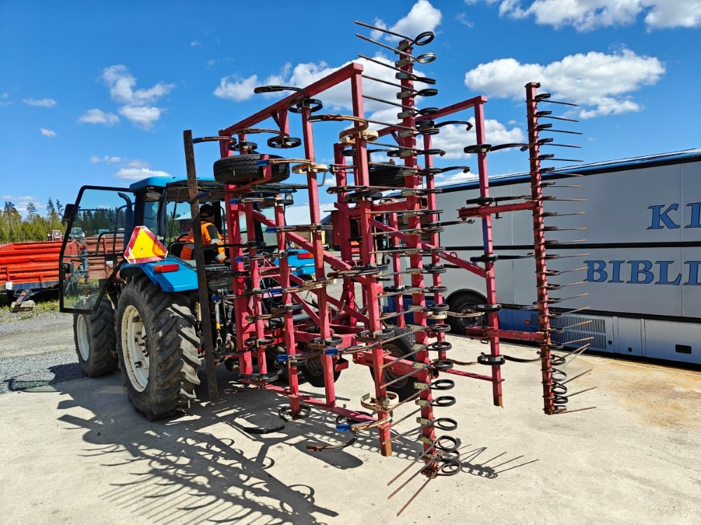 VM 450 cm, hydraulisesti taittuva, etulana ja jälkihara, katso video! - Ogräsharv: bild 2 VM 450 cm, hydraulisesti taittuva, etulana ja jälkihara, katso video! - Ogräsharv: bild 2