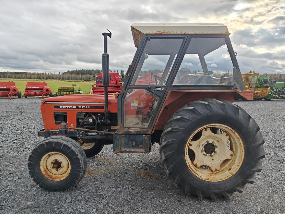 ZETOR 7011 - Traktor: bild 2 ZETOR 7011 - Traktor: bild 2