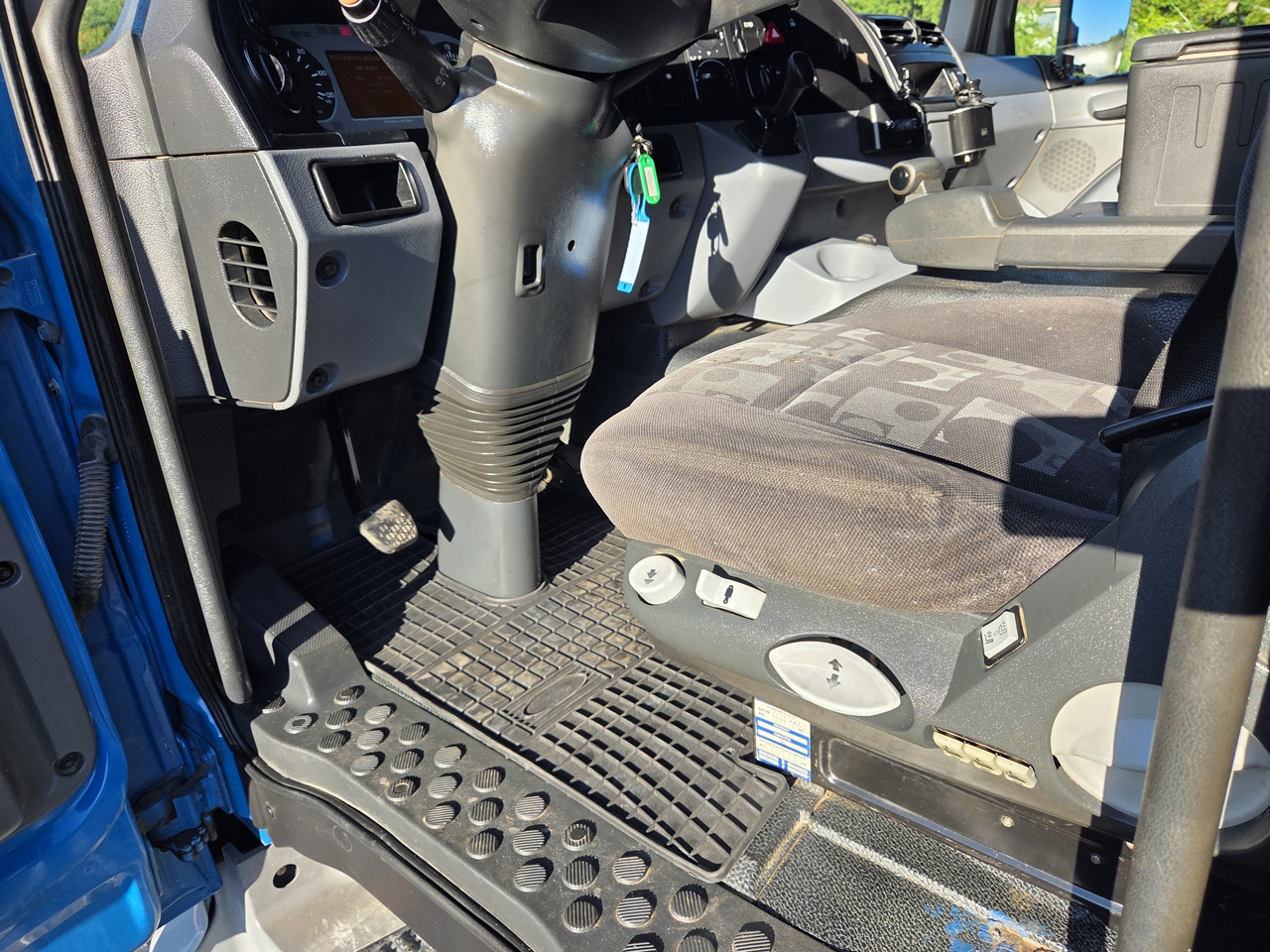 MERCEDES-BENZ - Chassi lastbil: bild 2 MERCEDES-BENZ - Chassi lastbil: bild 2