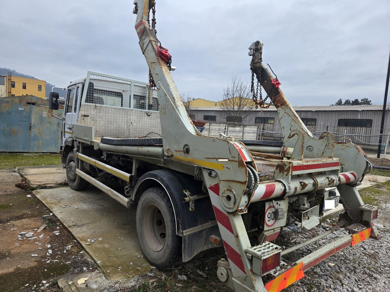 VOLVO FL6 - 250 chain container system telescop - Liftdumper lastbil: bild 4 VOLVO FL6 - 250 chain container system telescop - Liftdumper lastbil: bild 4