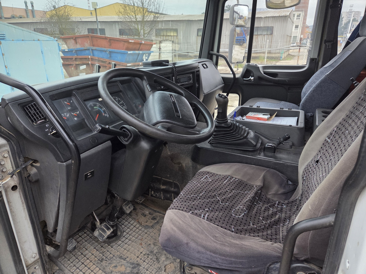 VOLVO FL6 - 250 chain container system telescop - Liftdumper lastbil: bild 5 VOLVO FL6 - 250 chain container system telescop - Liftdumper lastbil: bild 5