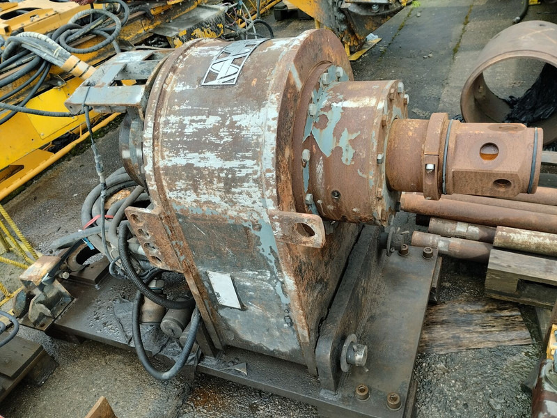 Bauer RG15T UM.50 + drill STDS AD3500 - Borrmaskin: bild 4 Bauer RG15T UM.50 + drill STDS AD3500 - Borrmaskin: bild 4