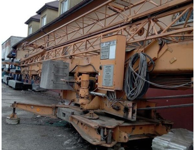 Liebherr 32K, 1992 yom, cabin stering, loco PL - Självresande tornkran: bild 1 Liebherr 32K, 1992 yom, cabin stering, loco PL - Självresande tornkran: bild 1