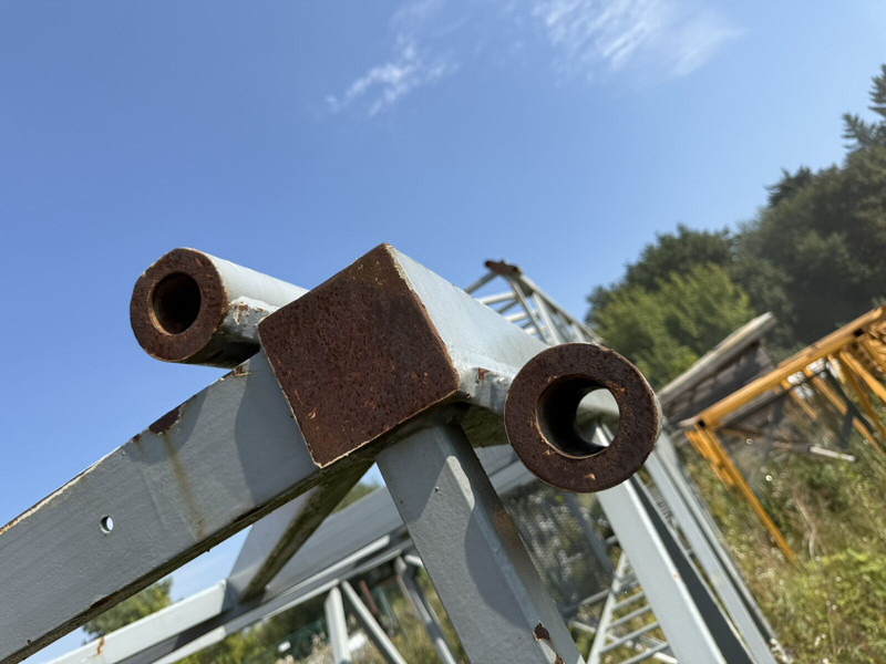 Liebherr 80HC 120HC 170HC towers + 120HC undercarriage - Tornkran: bild 5 Liebherr 80HC 120HC 170HC towers + 120HC undercarriage - Tornkran: bild 5