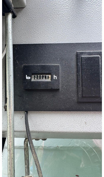 Liebherr LTM 1090/2 52m + 19m - Allterrängkran: bild 5 Liebherr LTM 1090/2 52m + 19m - Allterrängkran: bild 5