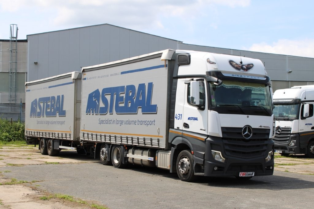 Mercedes-Benz Actros 2542 NAVIGACE + PANAV TVK 18 M (8,20m x 2,4 - Kapellbil, Kapellsläp: bild 1 Mercedes-Benz Actros 2542 NAVIGACE + PANAV TVK 18 M (8,20m x 2,4 - Kapellbil, Kapellsläp: bild 1