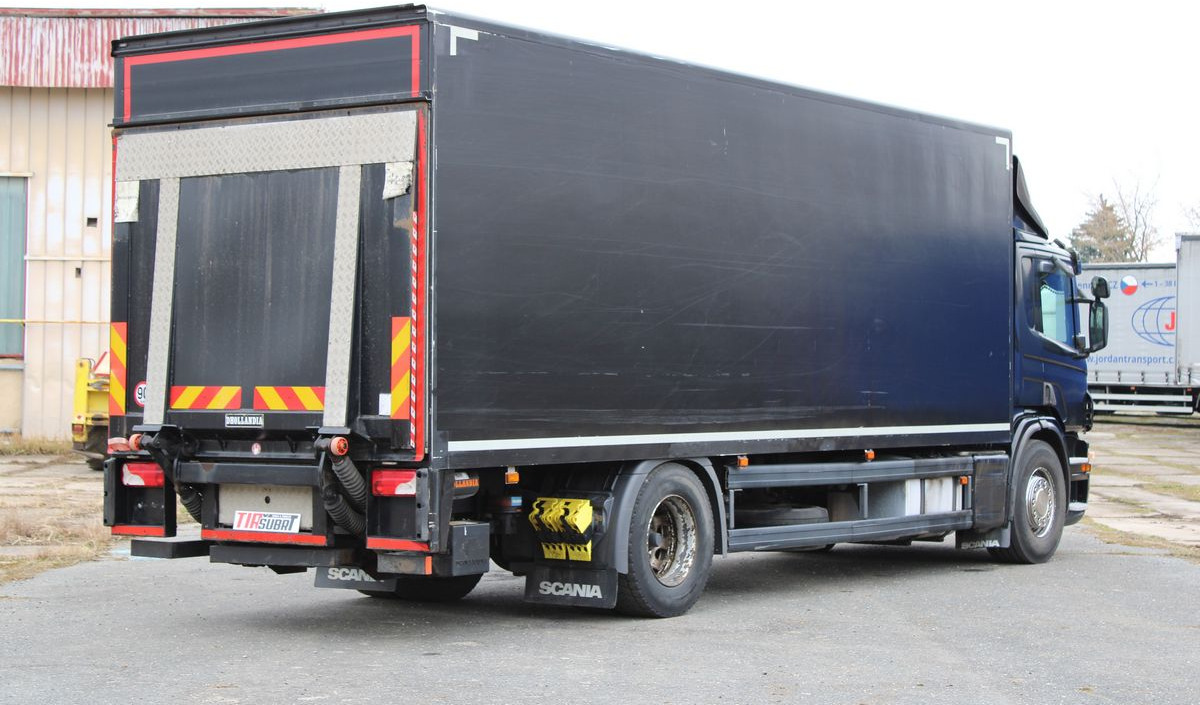 Scania P230 - Lastbil med skåp: bild 3 Scania P230 - Lastbil med skåp: bild 3