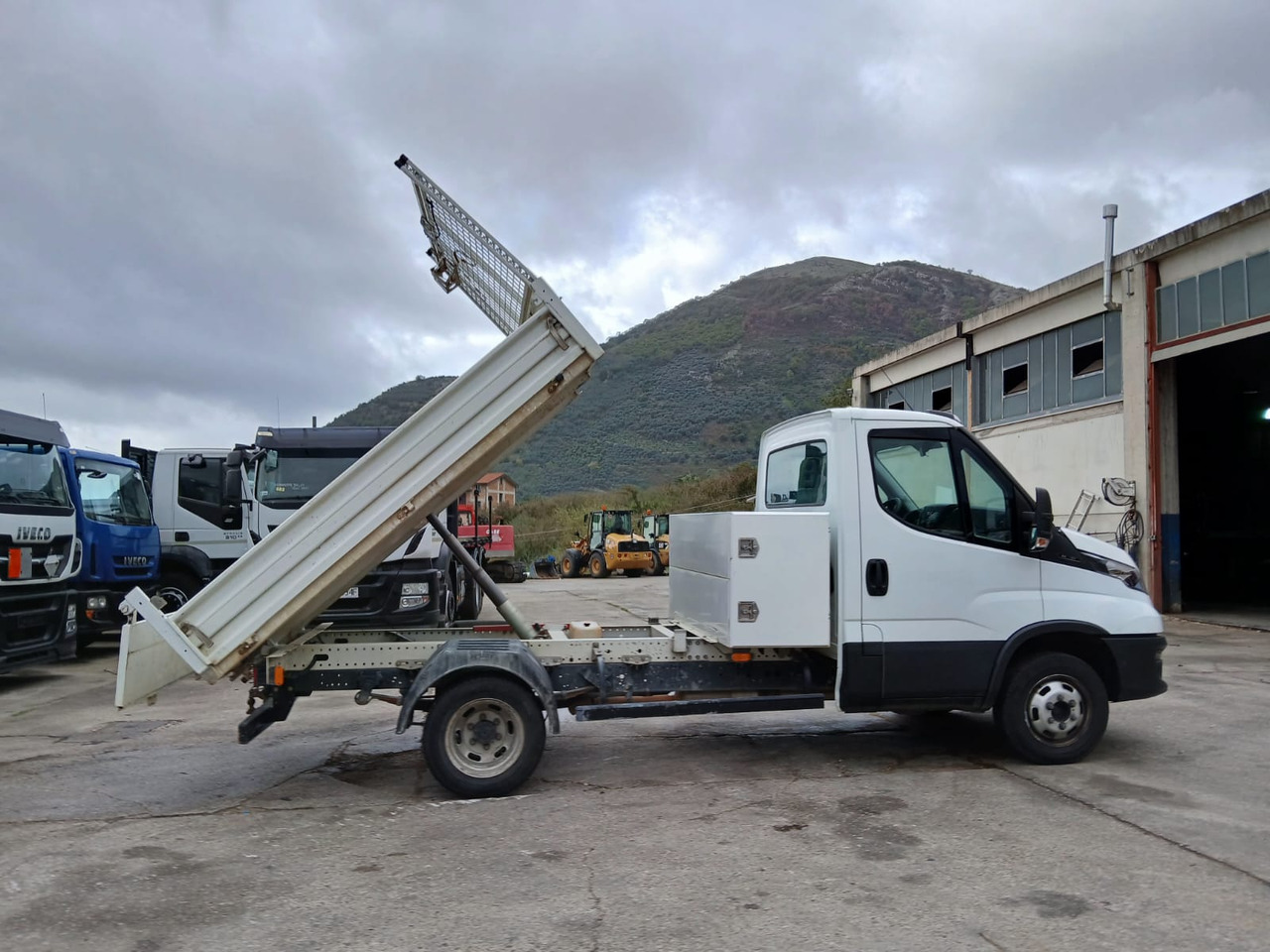 Kranbil IVECO DAILY 35-120: bild 14