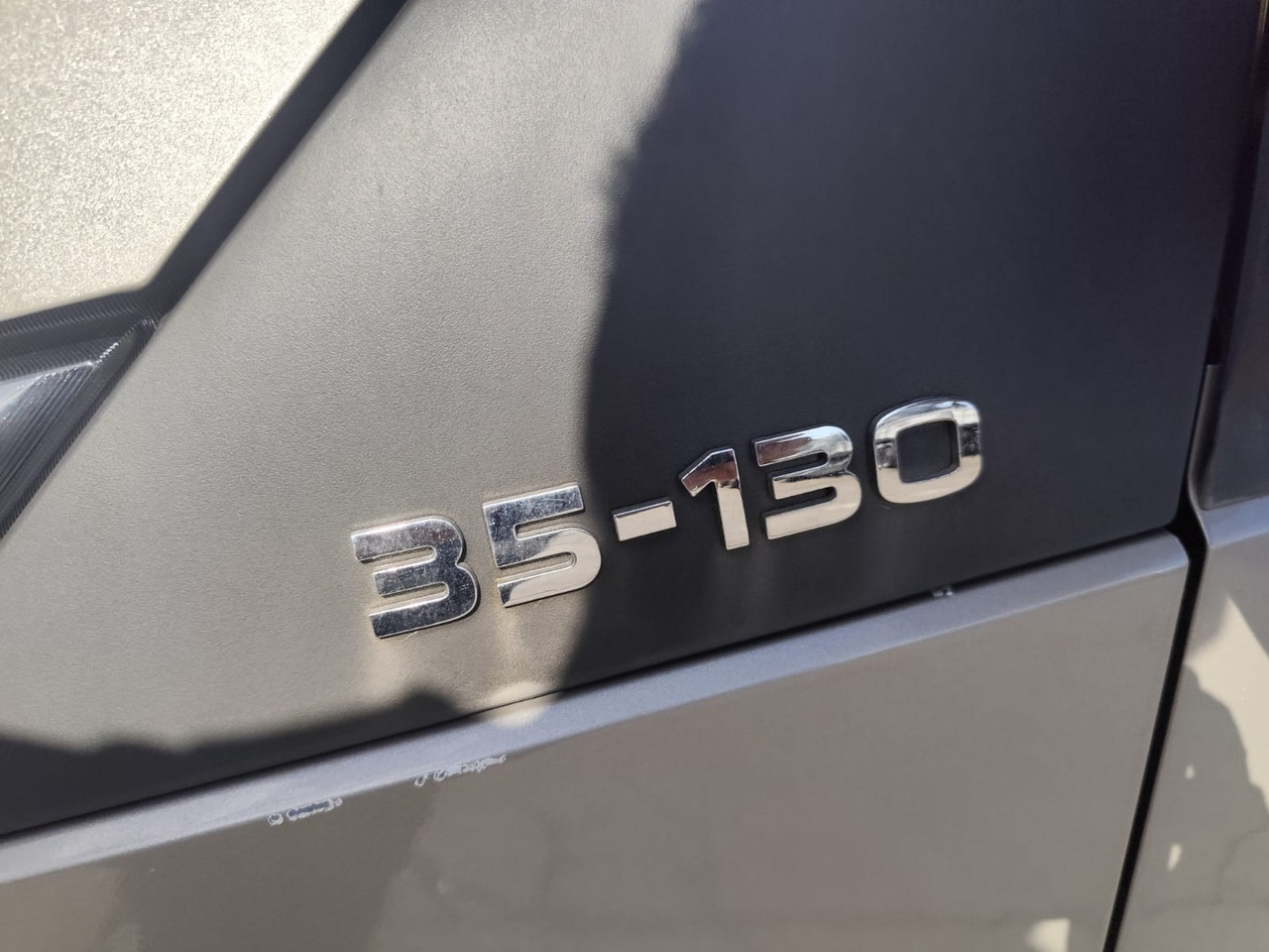 IVECO DAILY 35-130 - Kranbil, Transportbil med tippflak: bild 4 IVECO DAILY 35-130 - Kranbil, Transportbil med tippflak: bild 4