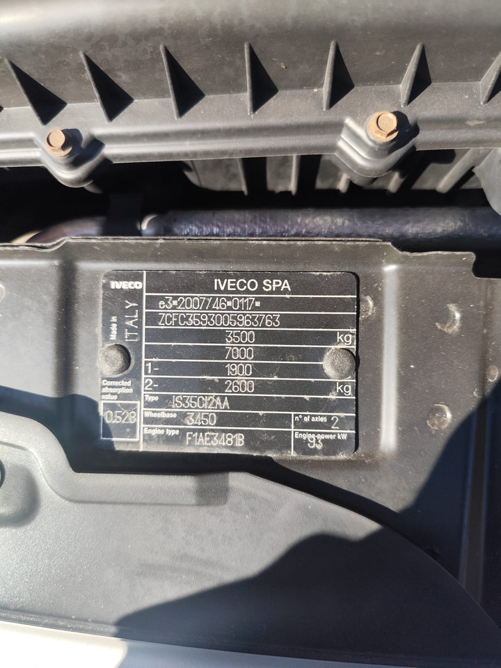 IVECO DAILY 35C13 - Transportbil med tippflak: bild 2 IVECO DAILY 35C13 - Transportbil med tippflak: bild 2