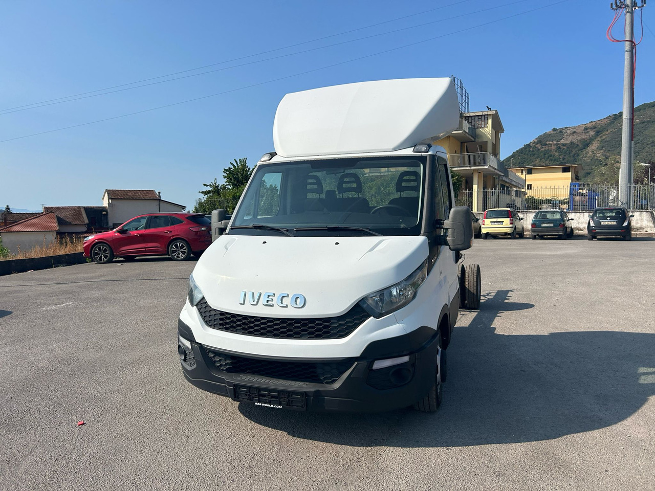 IVECO DAILY 35C15 - Kranbil, Transportbil med tippflak: bild 4 IVECO DAILY 35C15 - Kranbil, Transportbil med tippflak: bild 4