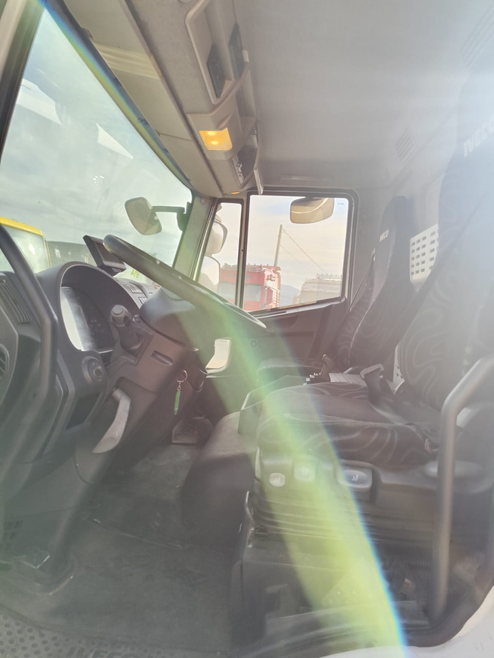 IVECO EUROCARGO 120E25 - Kranbil: bild 5 IVECO EUROCARGO 120E25 - Kranbil: bild 5