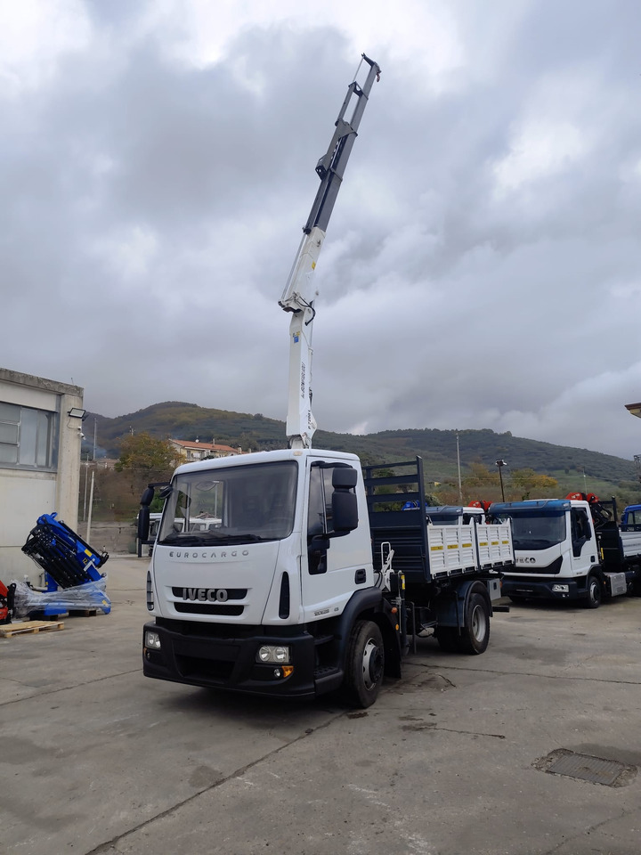 IVECO EUROCARGO 120E28P - Kranbil, Tippbil lastbil: bild 1 IVECO EUROCARGO 120E28P - Kranbil, Tippbil lastbil: bild 1