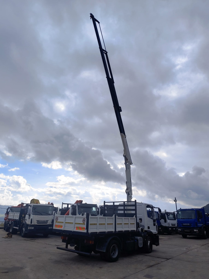 IVECO EUROCARGO 120E28P - Kranbil, Tippbil lastbil: bild 4 IVECO EUROCARGO 120E28P - Kranbil, Tippbil lastbil: bild 4