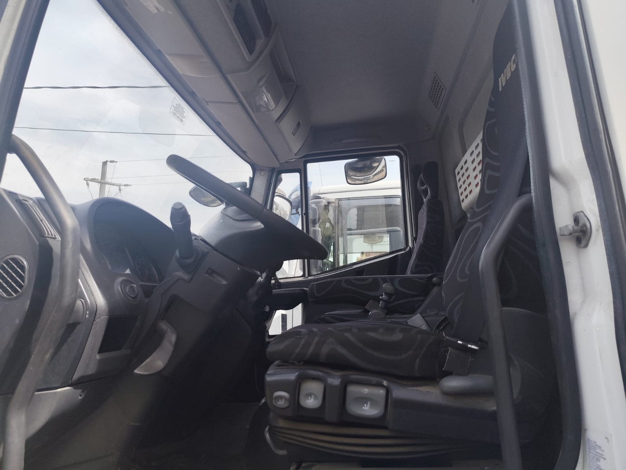 IVECO EUROCARGO 160E25K - Kranbil: bild 4 IVECO EUROCARGO 160E25K - Kranbil: bild 4