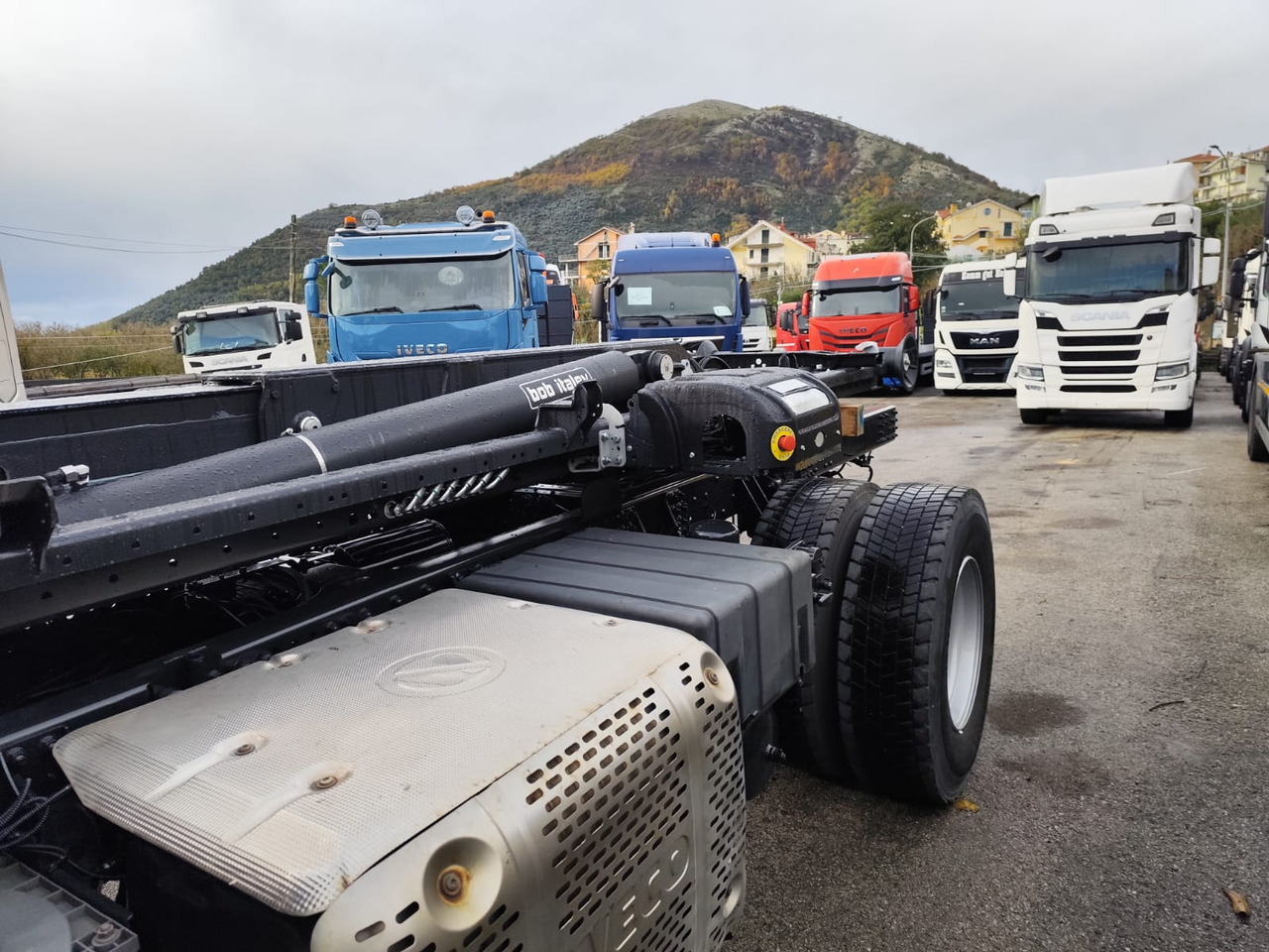 IVECO STRALIS 190S31 - Lastväxlare lastbil: bild 2 IVECO STRALIS 190S31 - Lastväxlare lastbil: bild 2